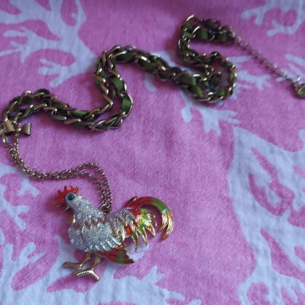Betsey Johnson FARMHOUSE ROOSTER NECKLACE - Picture 4 of 12